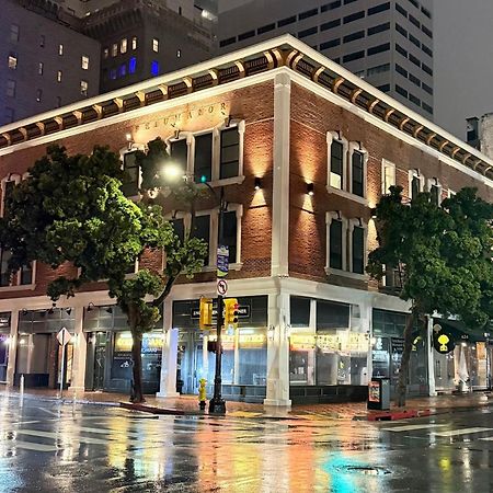 The Beau Hotel Downtown San Diego Gaslamp Quarter Exterior photo