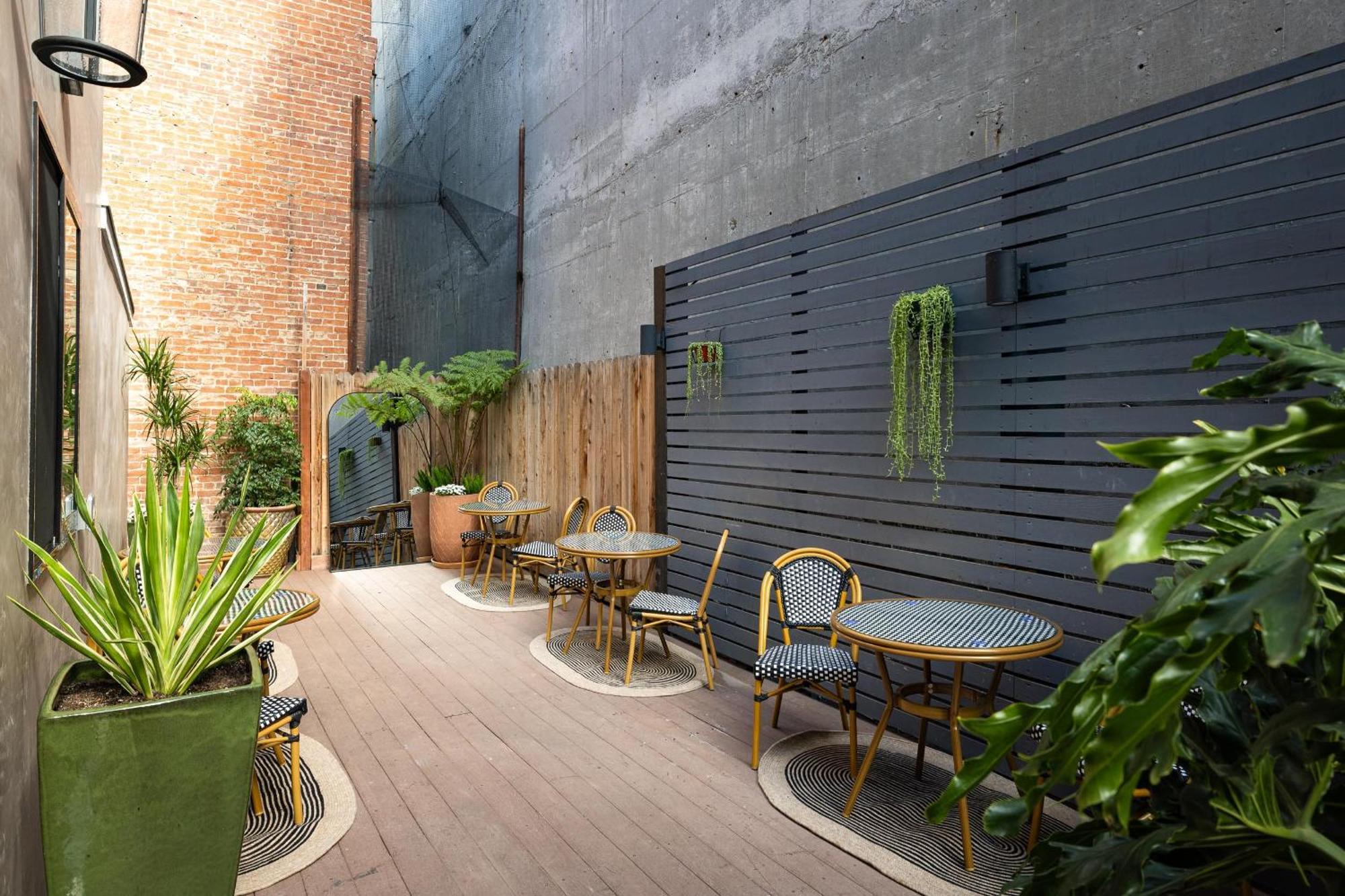 The Beau Hotel Downtown San Diego Gaslamp Quarter Exterior photo